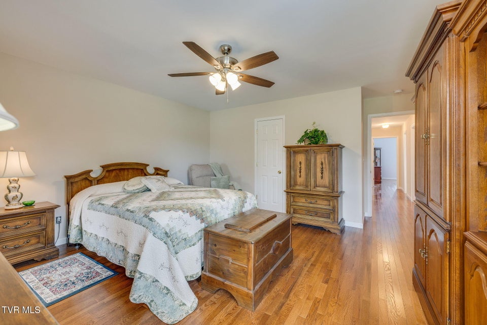 Photo #21: 15 Dale Court