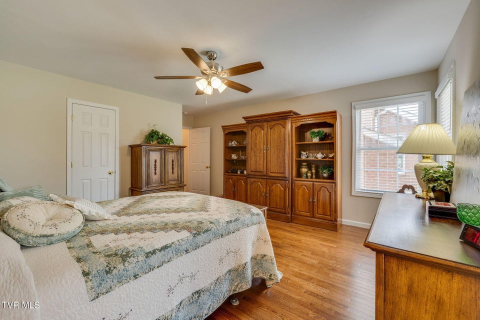 Photo #22: 15 Dale Court