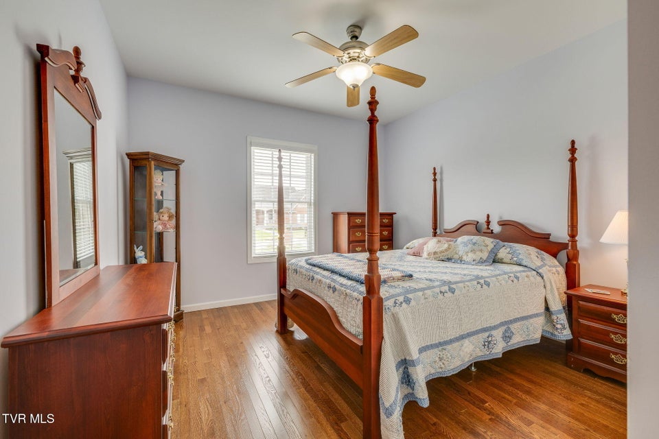 Photo #28: 15 Dale Court