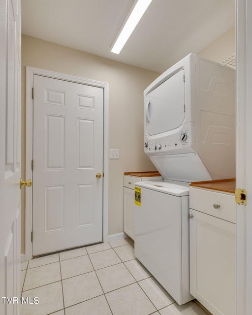 Photo #32: 15 Dale Court