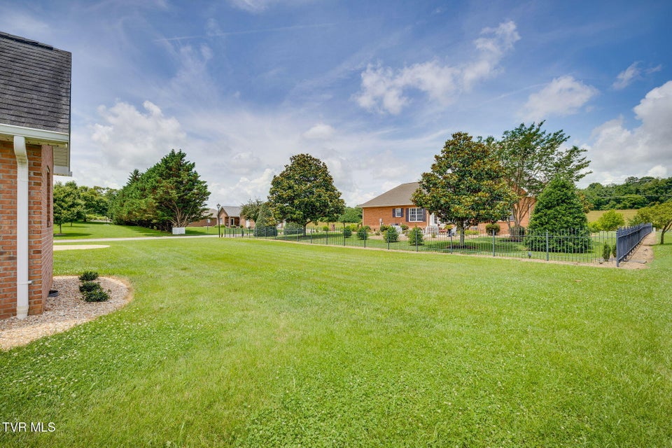 Photo #43: 15 Dale Court