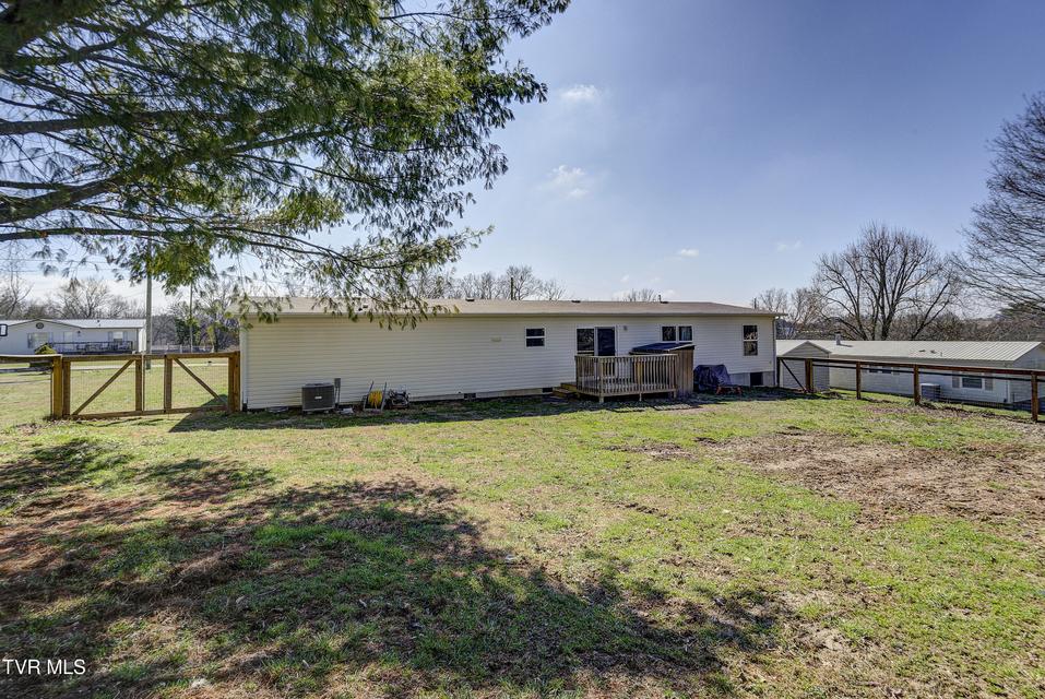 Photo #33: 35 Windsor Street