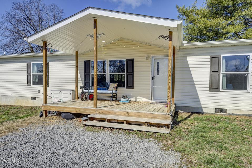 Photo #2: 35 Windsor Street