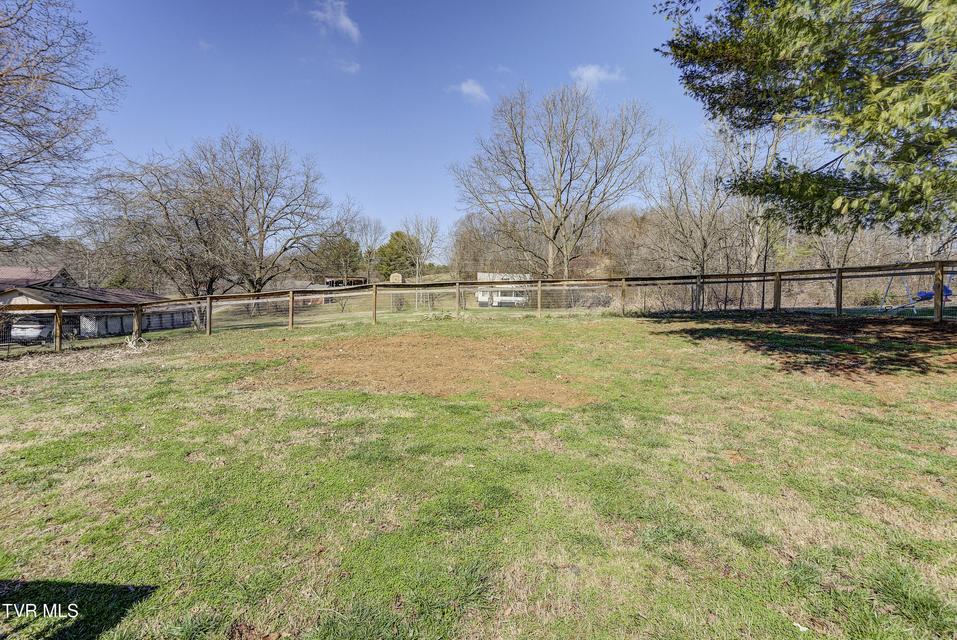 Photo #41: 35 Windsor Street