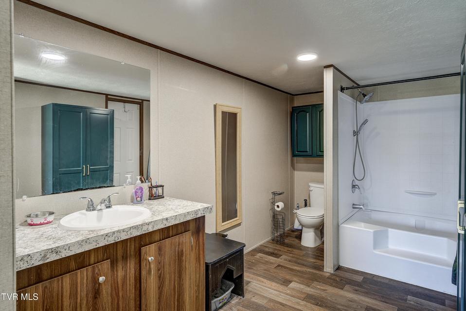 Photo #20: 35 Windsor Street