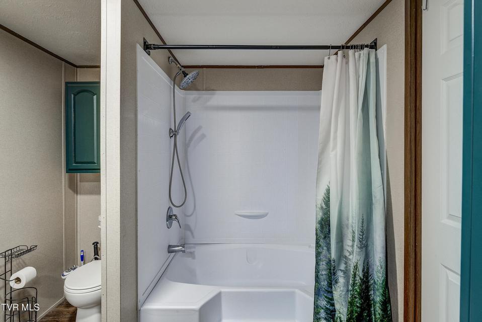 Photo #32: 35 Windsor Street