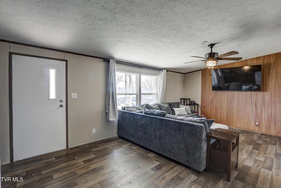 Photo #7: 35 Windsor Street