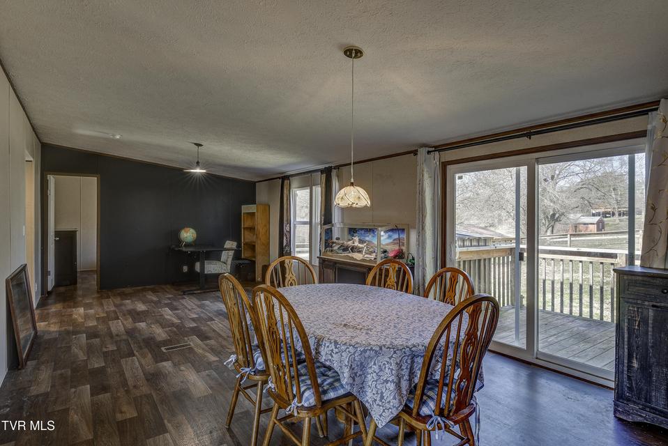 Photo #11: 35 Windsor Street