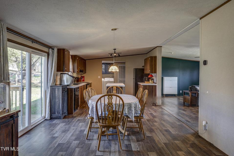 Photo #15: 35 Windsor Street