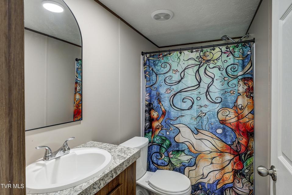 Photo #27: 35 Windsor Street