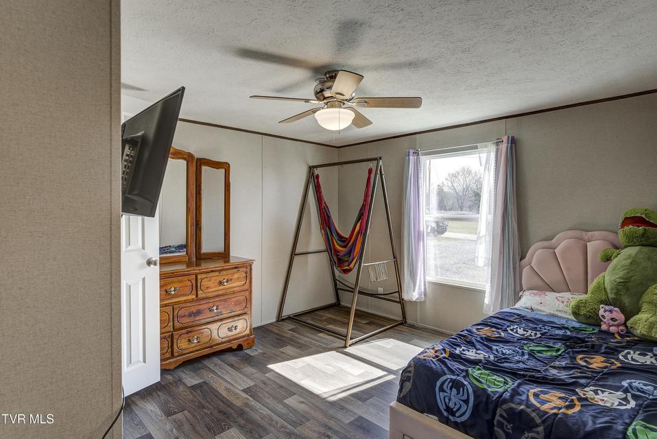 Photo #24: 35 Windsor Street