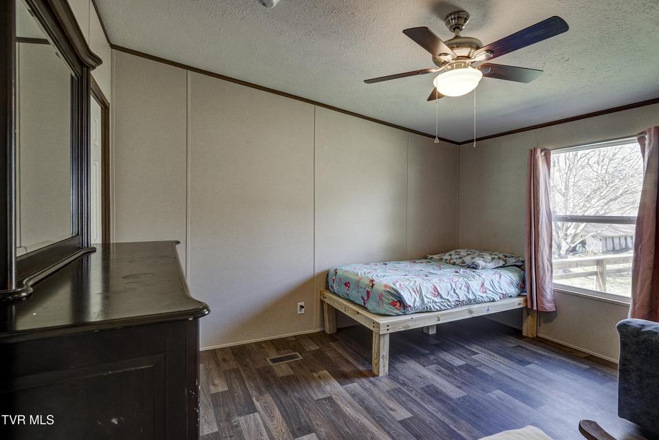 Photo #23: 35 Windsor Street