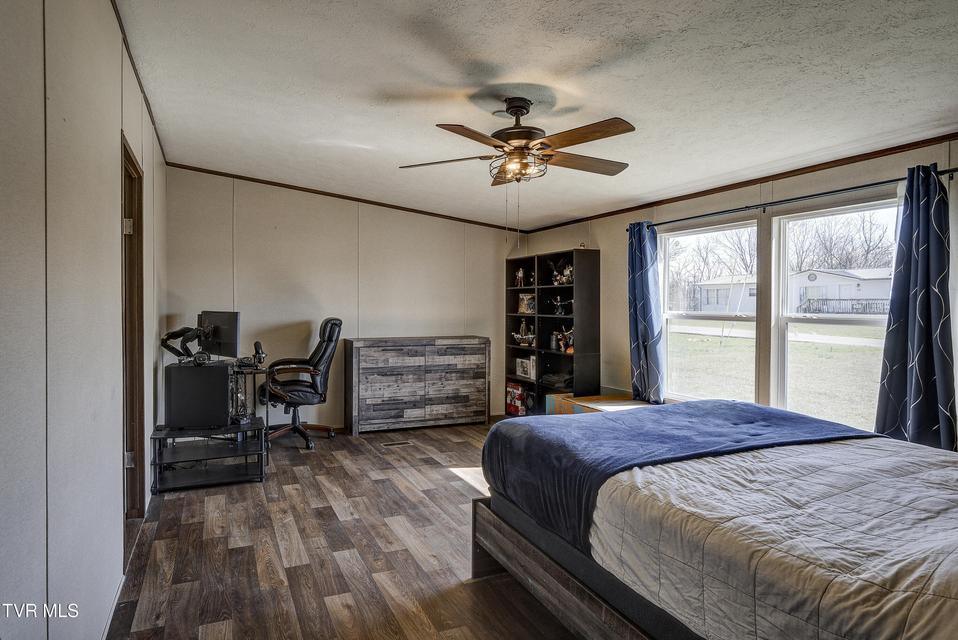 Photo #17: 35 Windsor Street