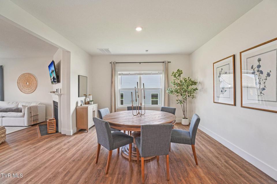 Photo #11: 375 Alta Tree Blvd 