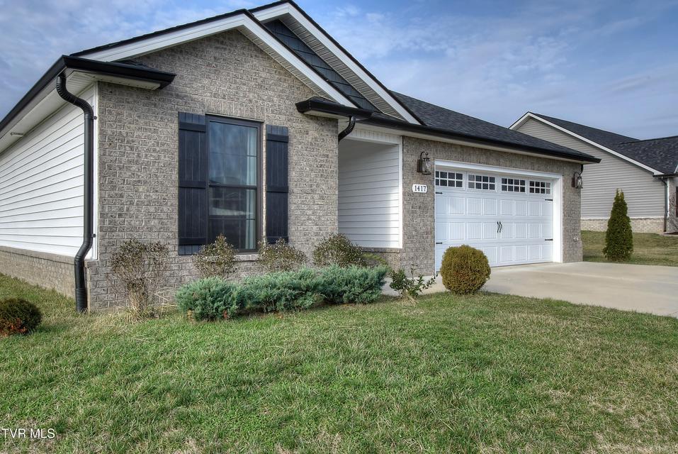 Photo #2: 1417 Lemongrass Drive