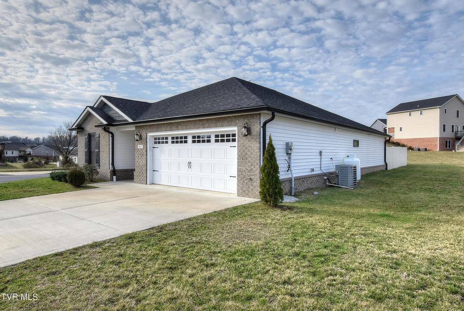 Photo #4: 1417 Lemongrass Drive