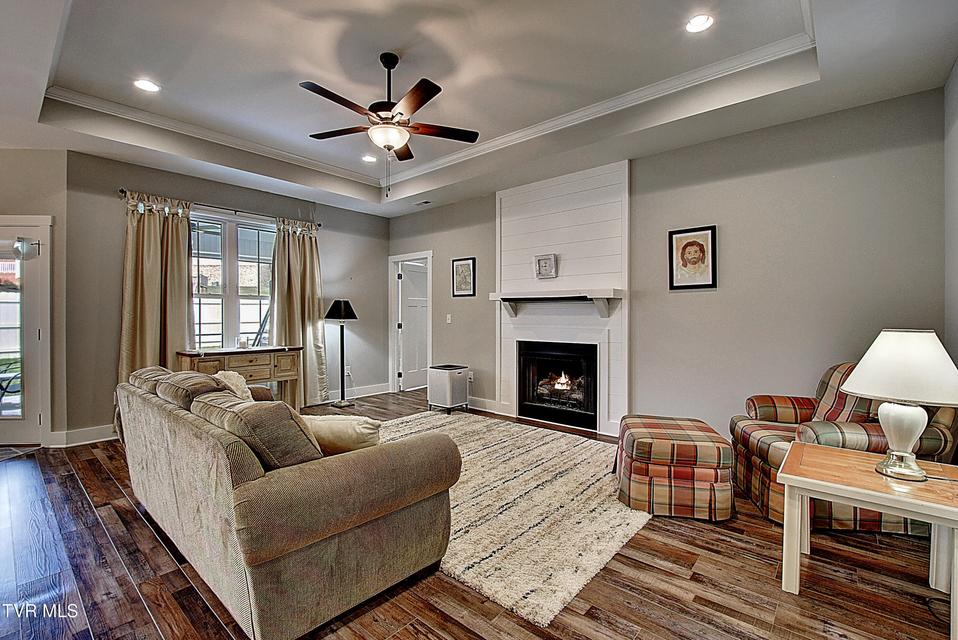 Photo #8: 1417 Lemongrass Drive