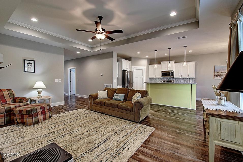 Photo #10: 1417 Lemongrass Drive