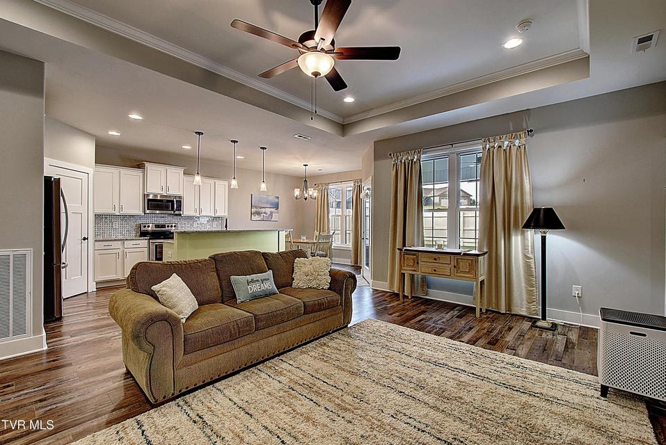 Photo #11: 1417 Lemongrass Drive