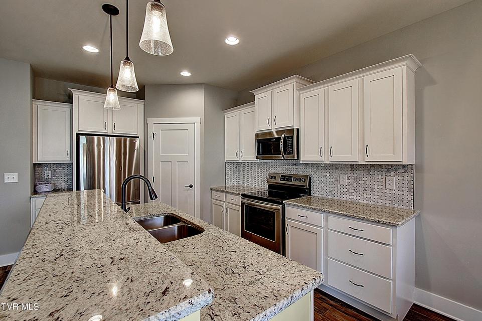 Photo #13: 1417 Lemongrass Drive