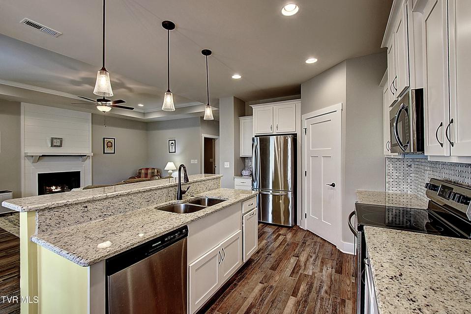 Photo #14: 1417 Lemongrass Drive