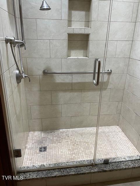 Photo #26: 80 Crown Circle