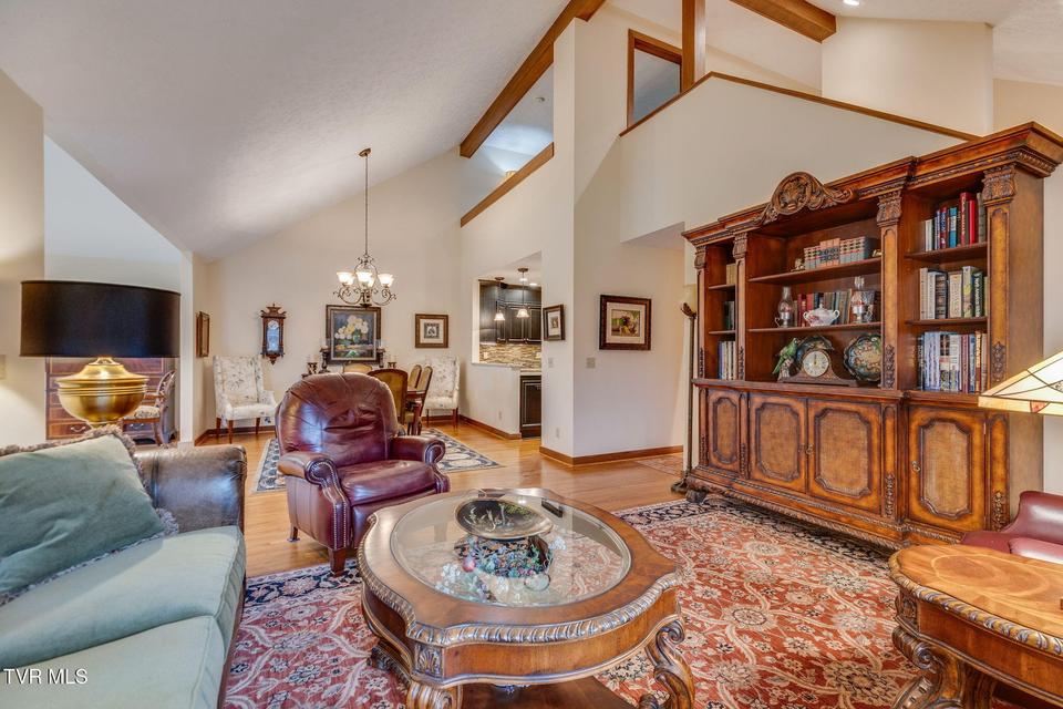 Photo #7: 80 Crown Circle