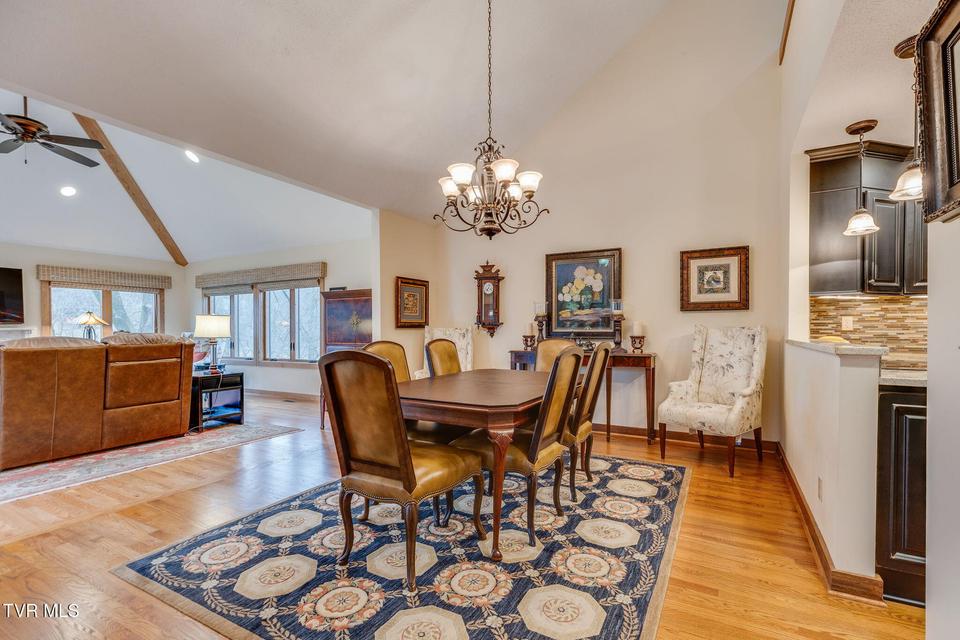 Photo #8: 80 Crown Circle