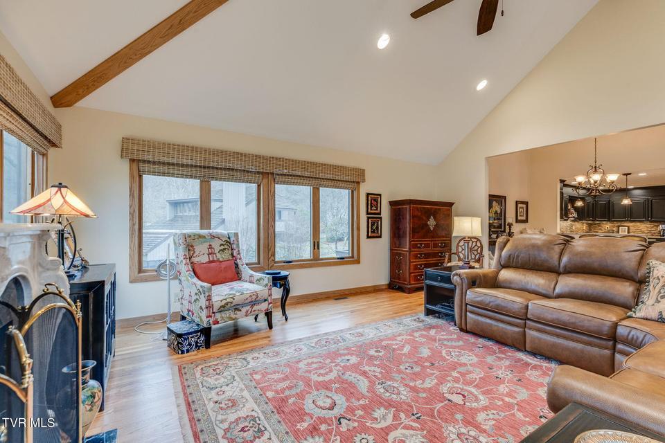 Photo #18: 80 Crown Circle