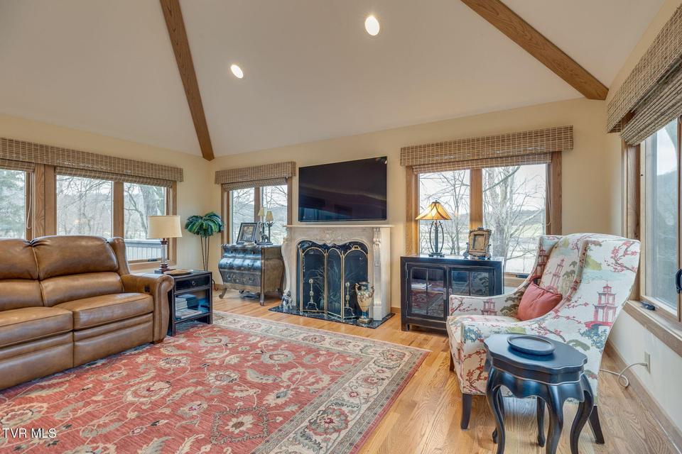 Photo #19: 80 Crown Circle