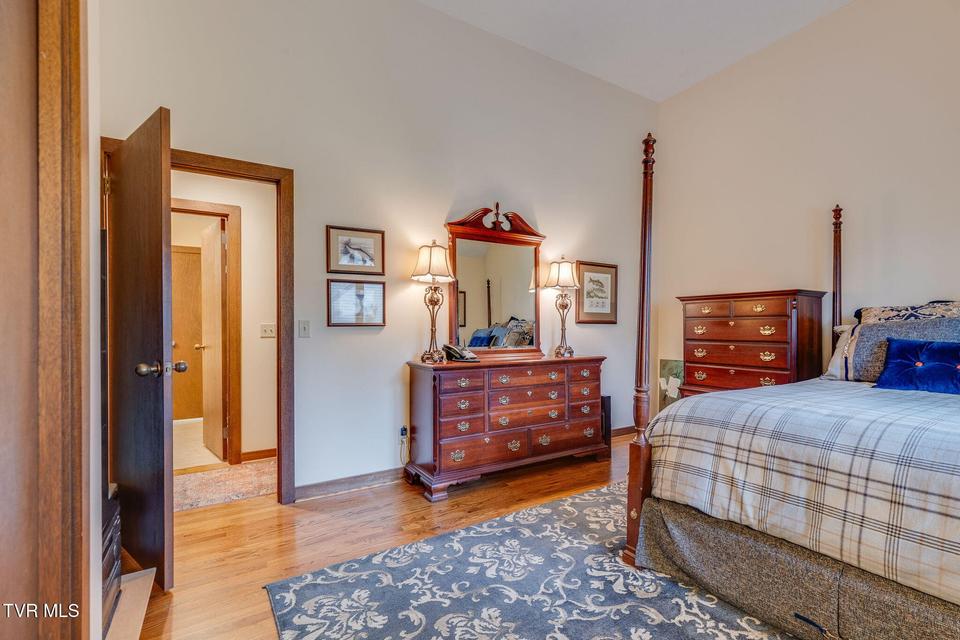 Photo #27: 80 Crown Circle