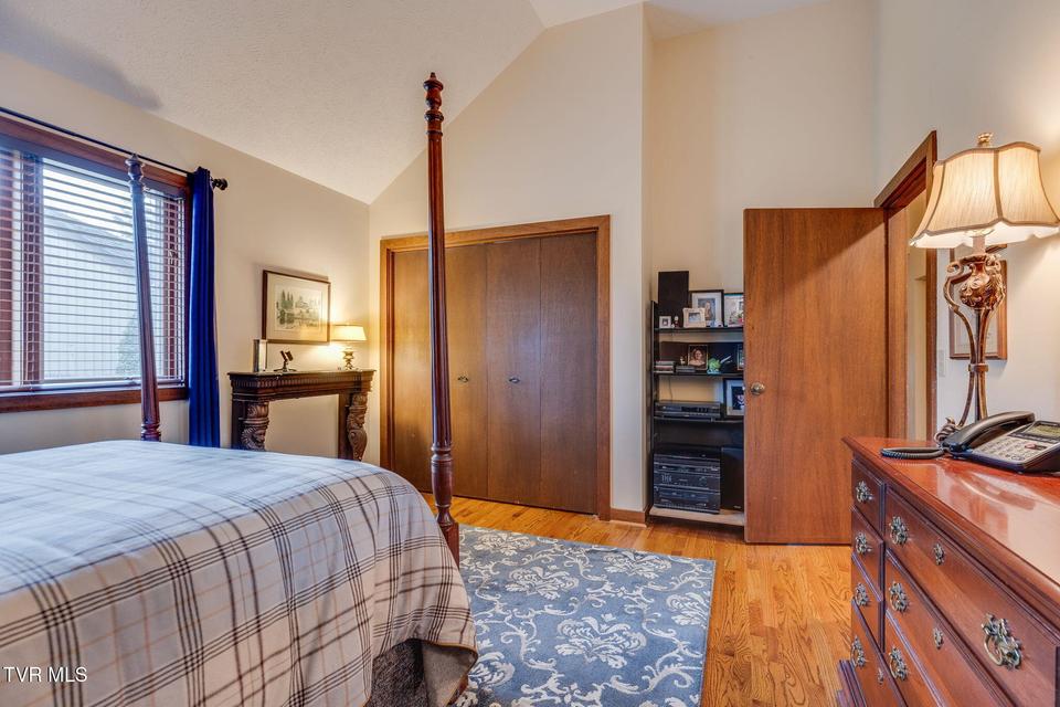 Photo #30: 80 Crown Circle