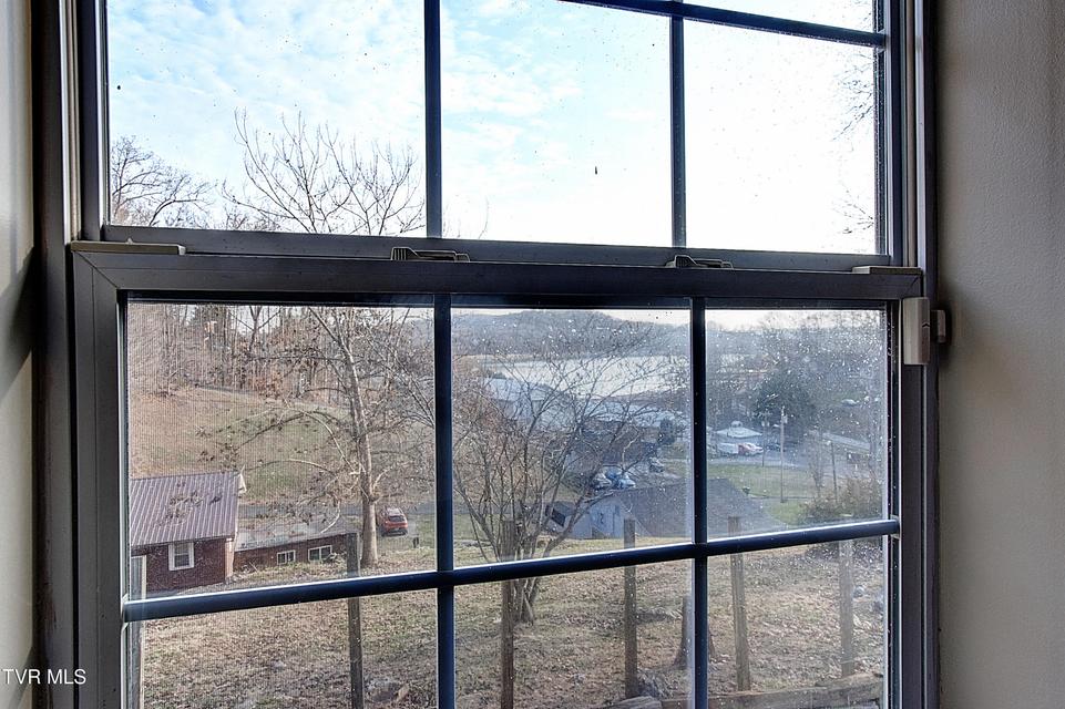 Photo #19: 137 Valley Street