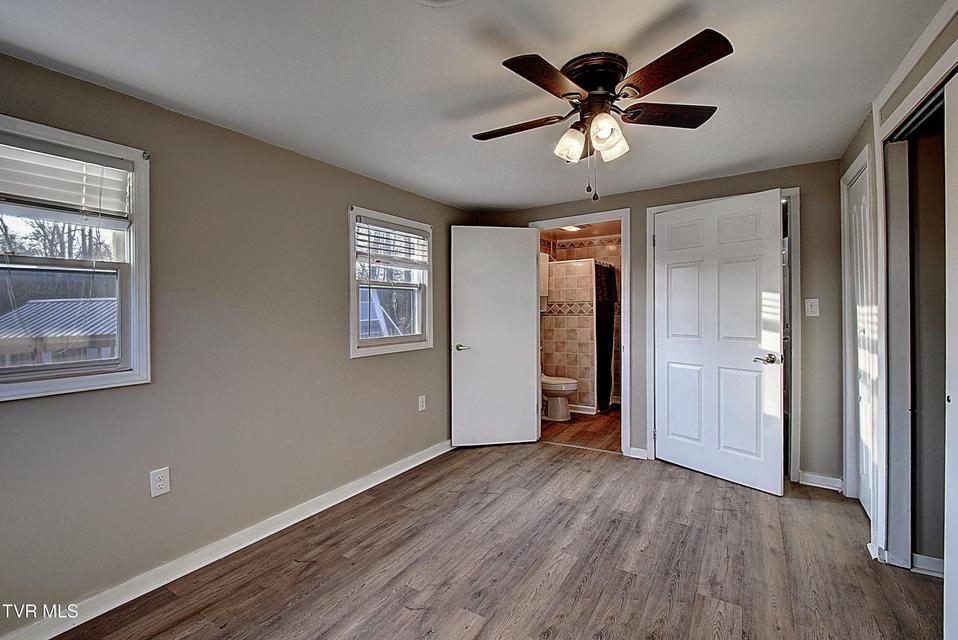 Photo #22: 137 Valley Street