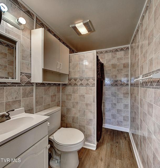 Photo #24: 137 Valley Street