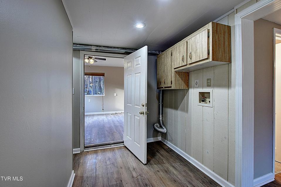 Photo #27: 137 Valley Street