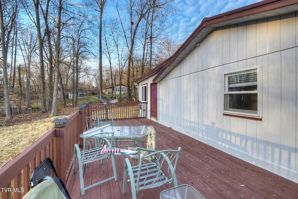 Photo #30: 137 Valley Street