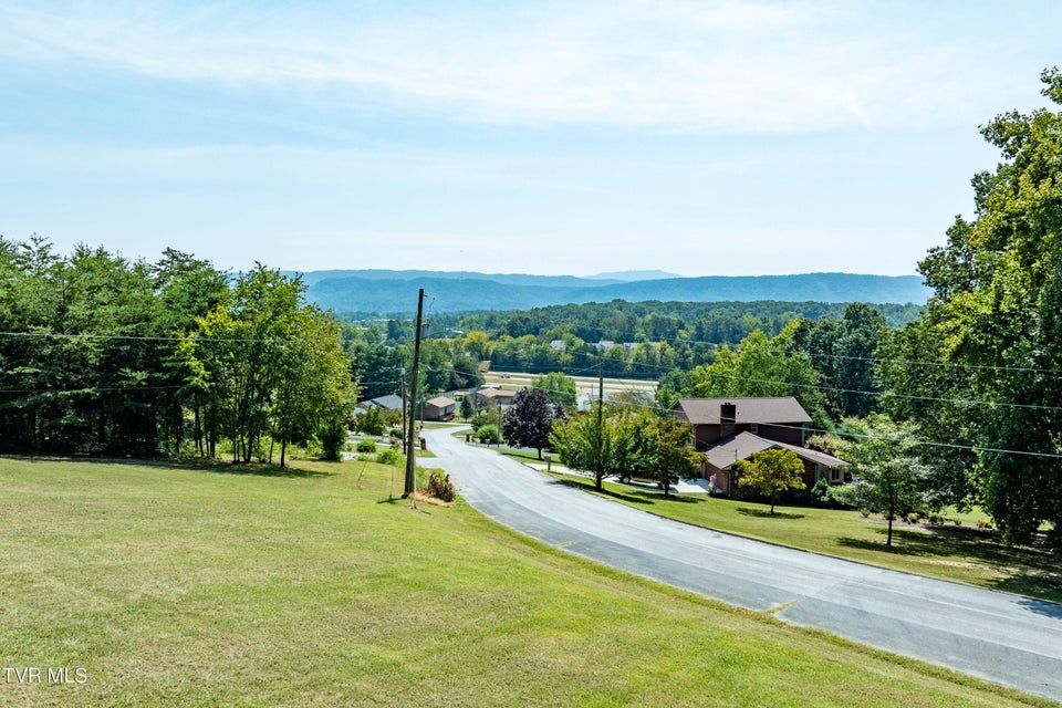 Photo #2: 214 Bernard Avenue