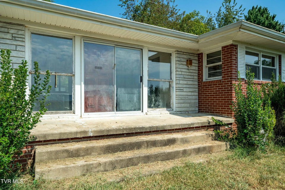 Photo #14: 214 Bernard Avenue