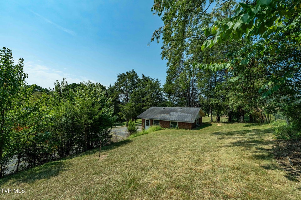 Photo #35: 214 Bernard Avenue