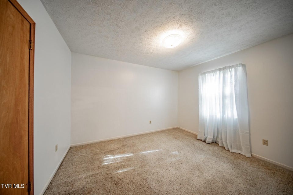 Photo #23: 339 Bramble Ln 