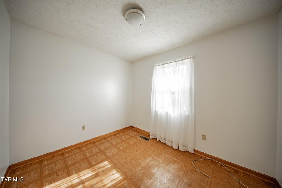 Photo #26: 339 Bramble Ln 