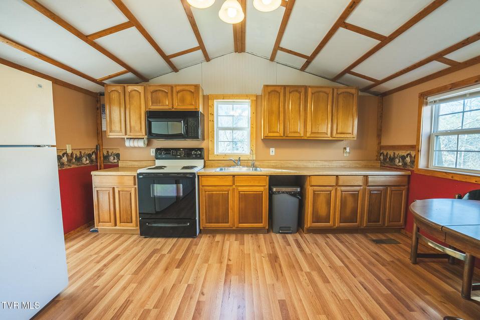 Photo #10: 637 Jacobs Hollow Road