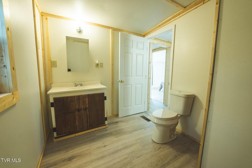 Photo #17: 637 Jacobs Hollow Road