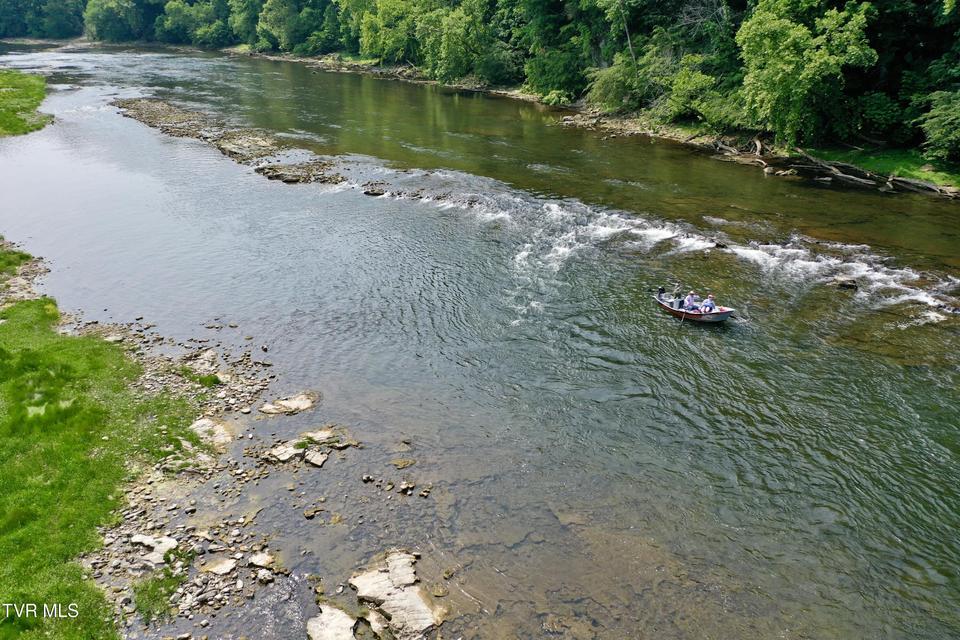 Photo #6: 2005 River Mist Circle