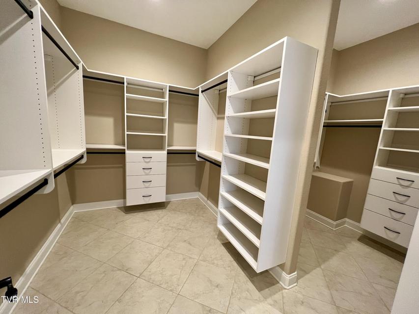 Photo #27: 2005 River Mist Circle