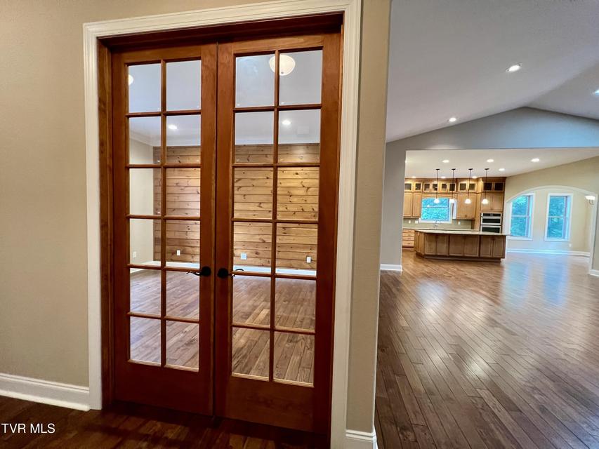 Photo #18: 2005 River Mist Circle