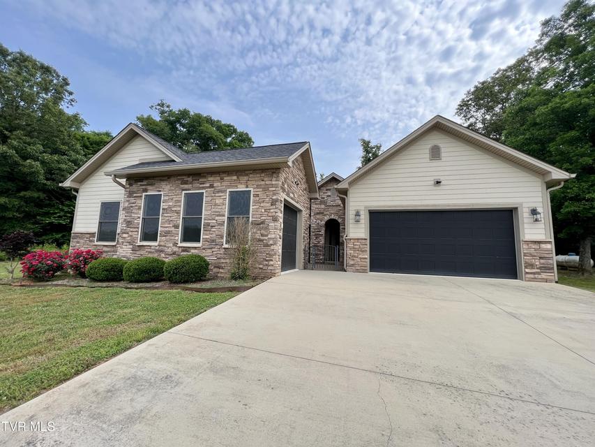 Photo #43: 2005 River Mist Circle