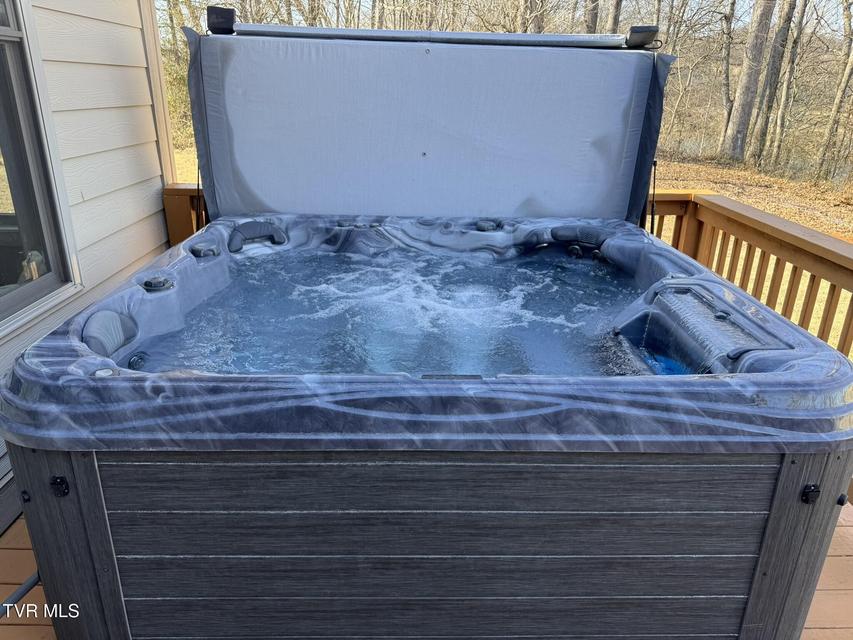 Photo #49: 2005 River Mist Circle