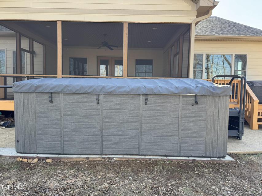 Photo #51: 2005 River Mist Circle